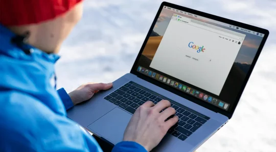 Google Ads eller SEO? Velg riktig strategi for synlighet og vekst